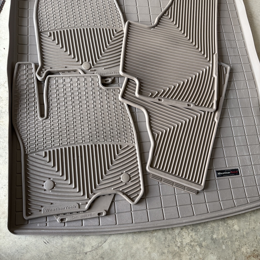 2024 GMC YUKON WeatherTech Tan Car Floor Mats